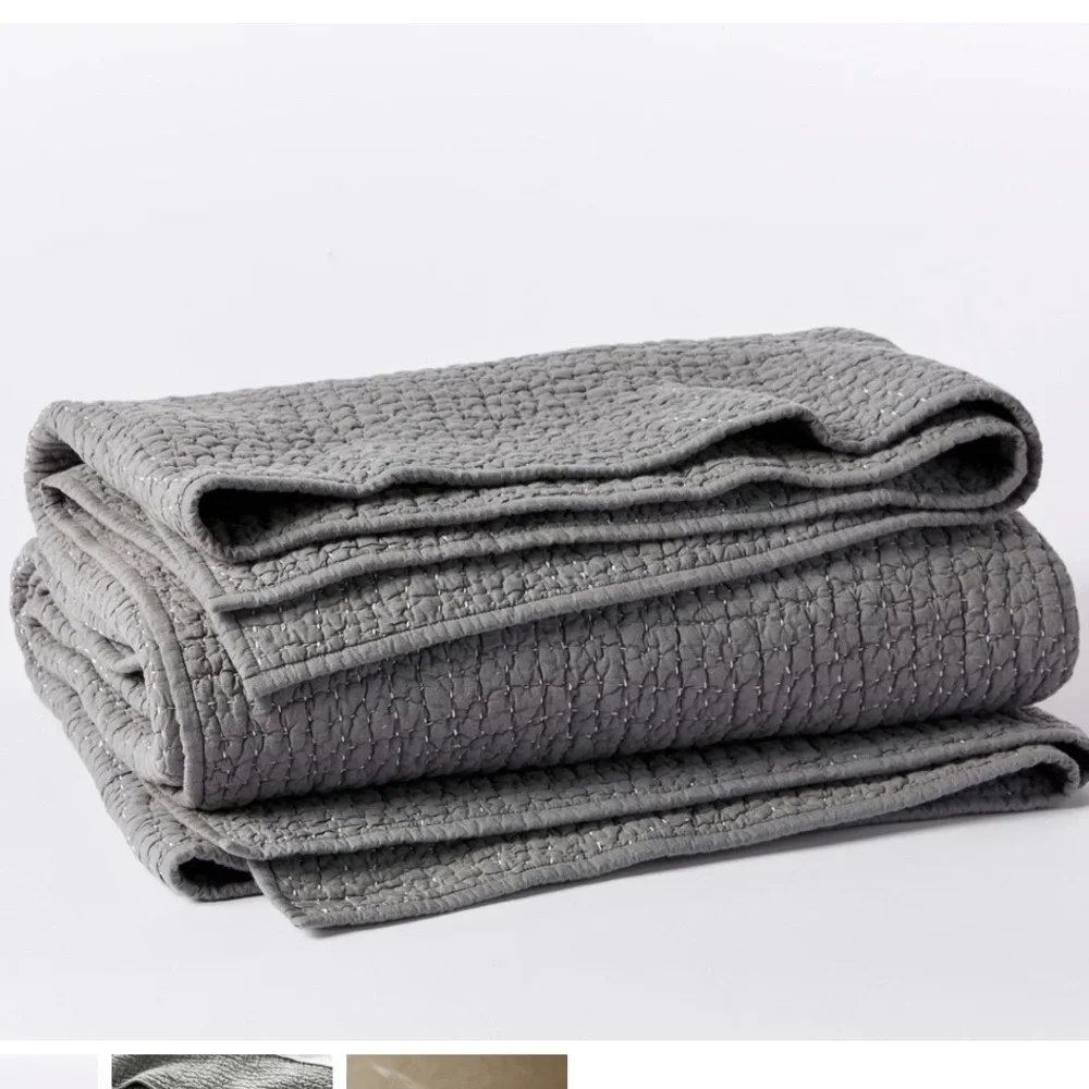 COYUCHI Pebbled Handstitched Organic Quilt $448 Sz  KING , NEW  Color: Slate